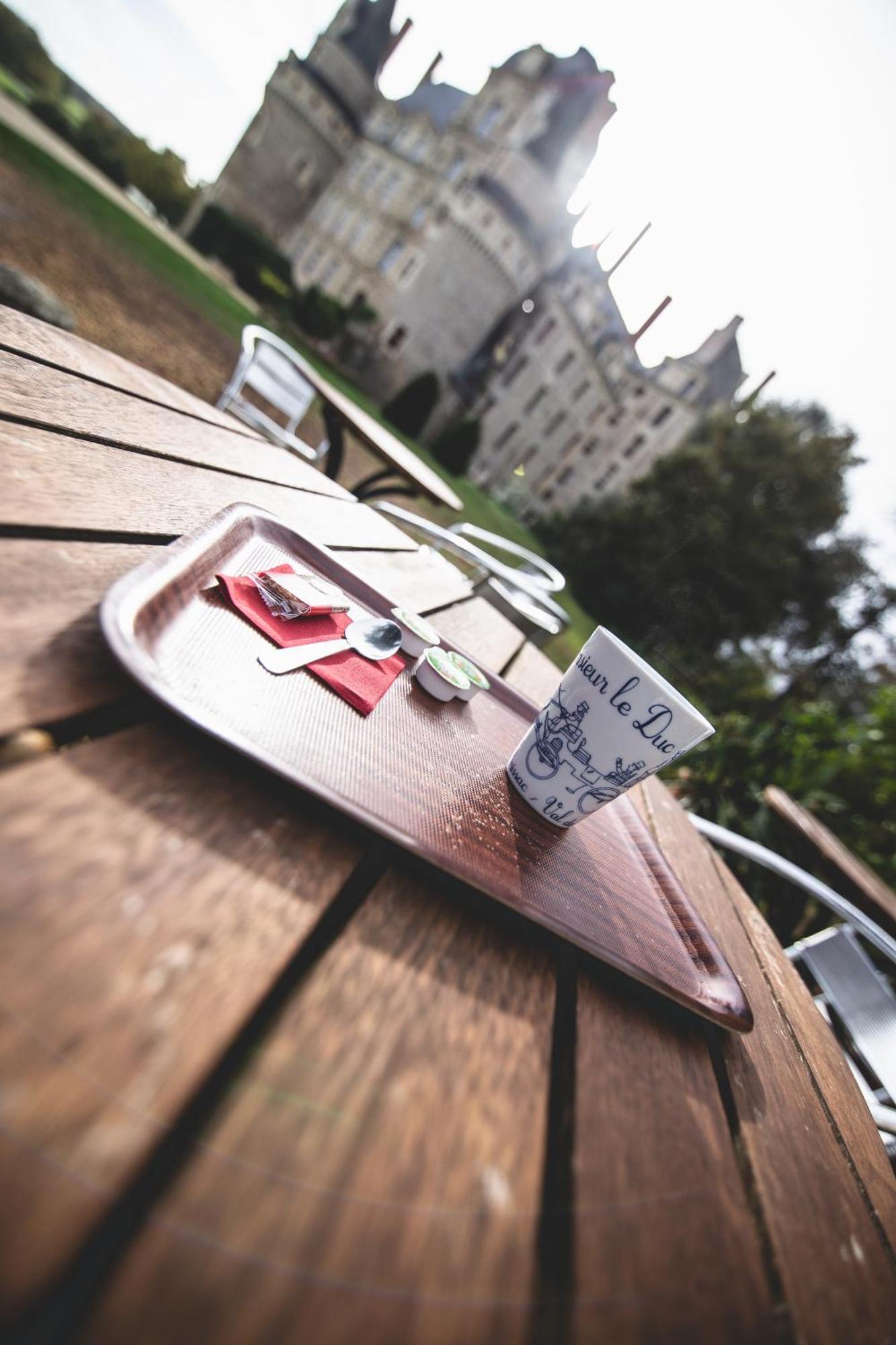 Le Regisseur Apartment Brissac-Quince Bagian luar foto