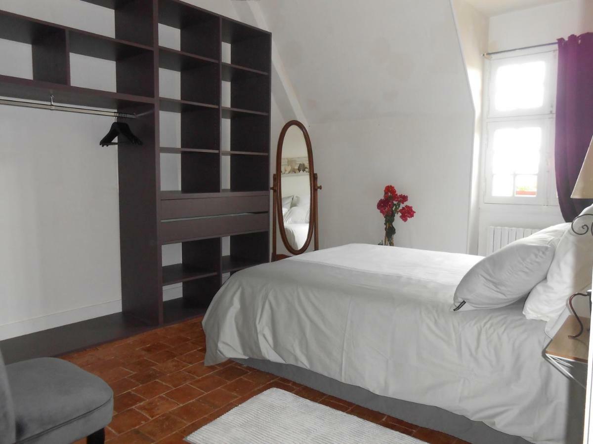 Le Regisseur Apartment Brissac-Quince Bagian luar foto
